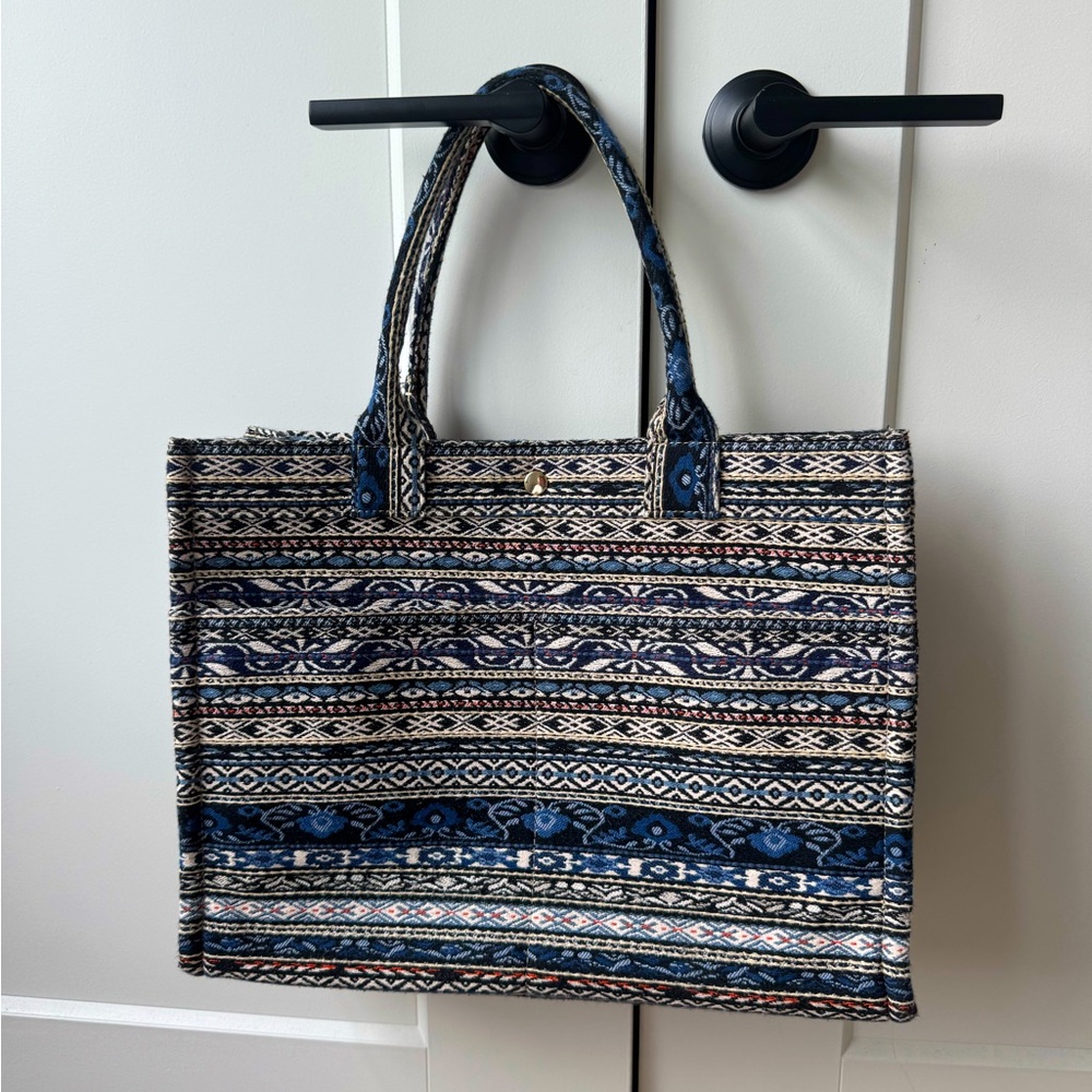 Sézane Le Sept Tote Jacquard Blue